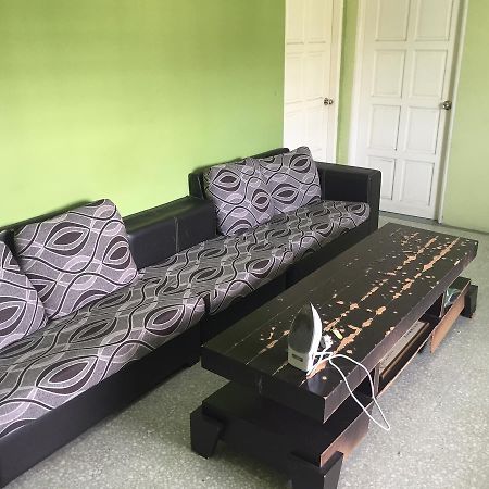 Apple Boutique Homestay Kuantan Exterior photo
